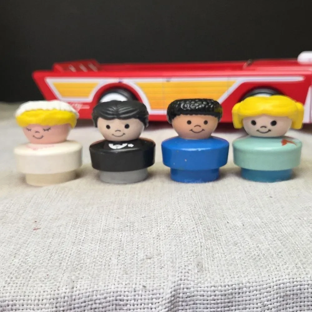 Fisher-Price Nifty Station Wagon , Little People Airplane, School Bus, 11 Figure